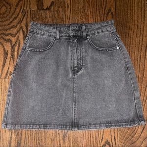 Forever 21 Dark Grey Denim Skirt (Small)